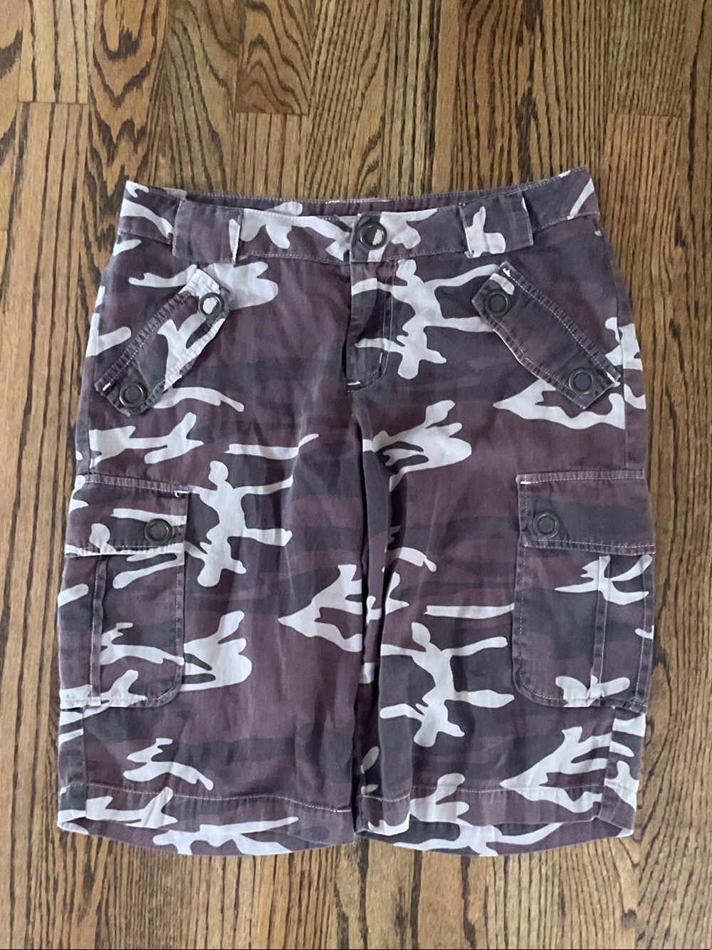 Vintage Blue Tattoo Women’s Low Rise Cargo Shorts